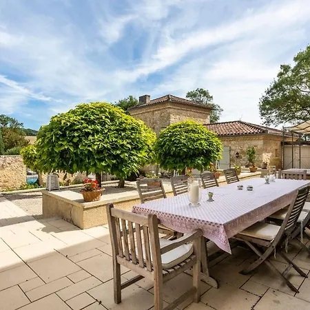 Вилла Maison Des Pelerins La Sauvetat (Gers)